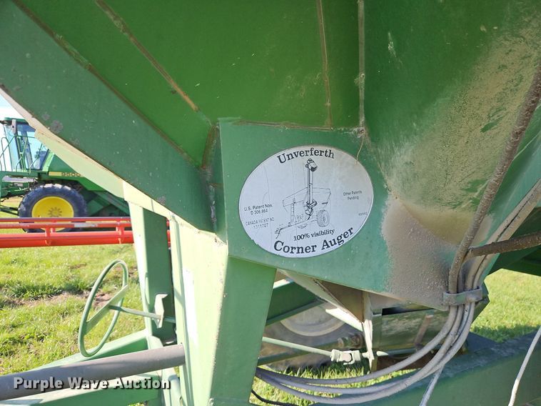 image for item EI3663 Brent GC572 grain cart