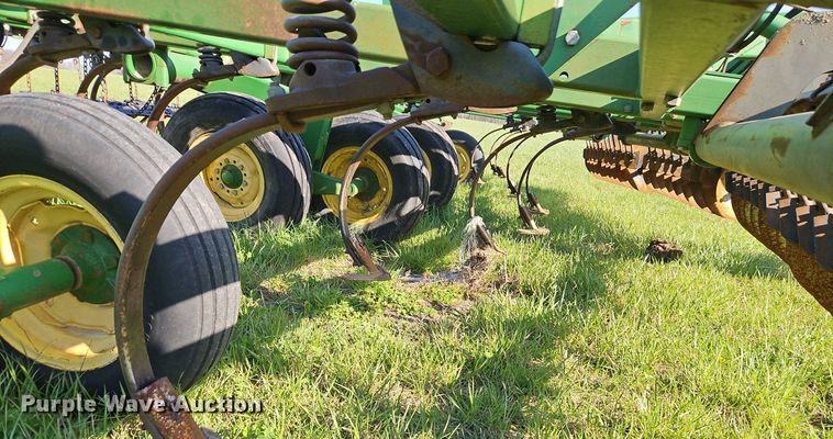 image for item EI3664 John Deere 726 mulch finisher