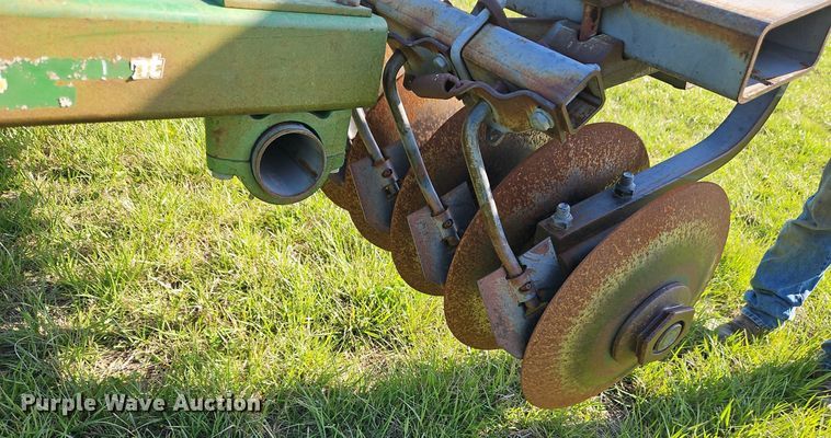 image for item EI3664 John Deere 726 mulch finisher