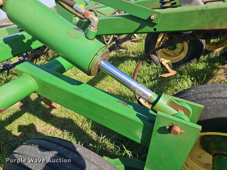 image for item EI3664 John Deere 726 mulch finisher