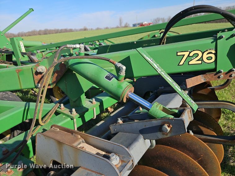 image for item EI3664 John Deere 726 mulch finisher