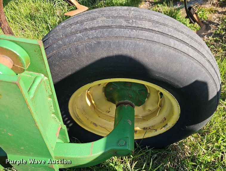 image for item EI3664 John Deere 726 mulch finisher