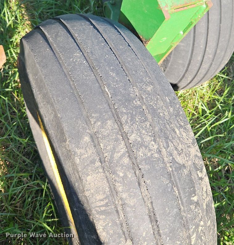 image for item EI3664 John Deere 726 mulch finisher