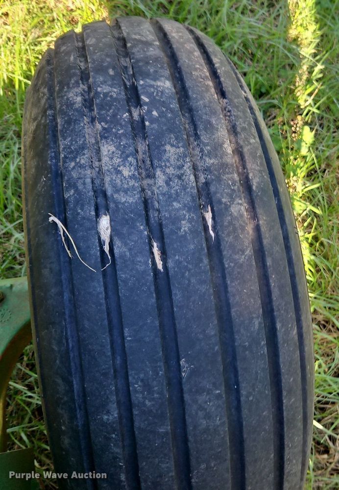 image for item EI3664 John Deere 726 mulch finisher