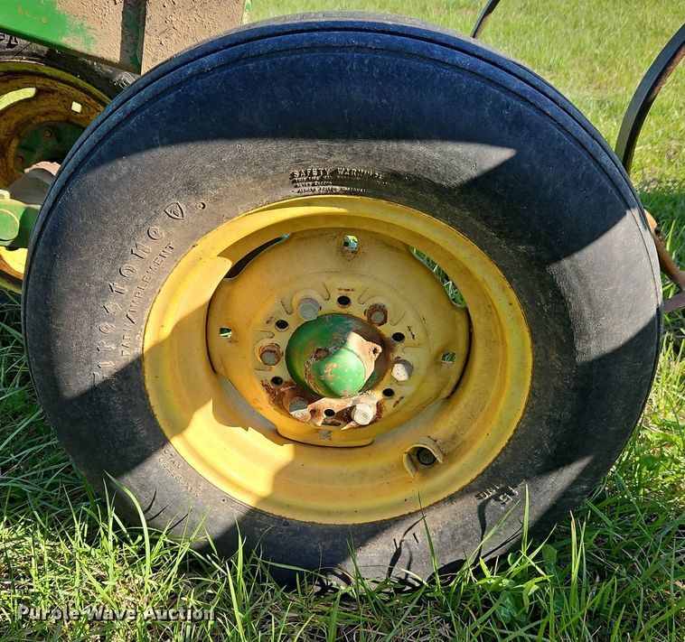 image for item EI3664 John Deere 726 mulch finisher