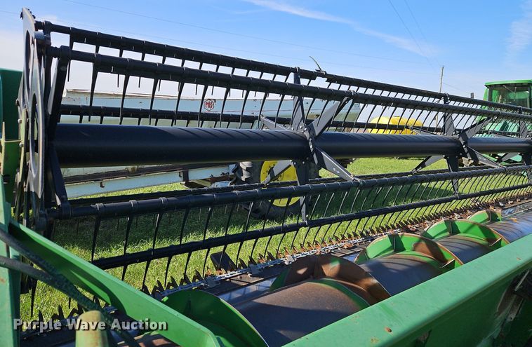 image for item EI3665 John Deere 925 flex head