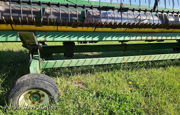 image for item EI3665 John Deere 925 flex head