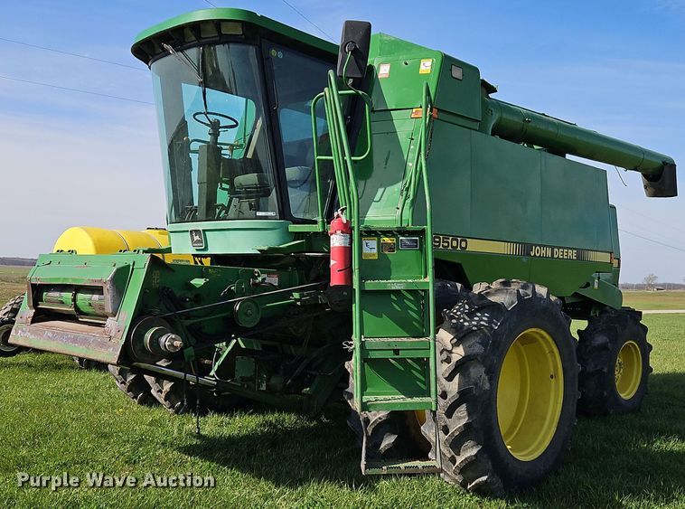 image for item EI3666 1991 John Deere 9500 RWA combine