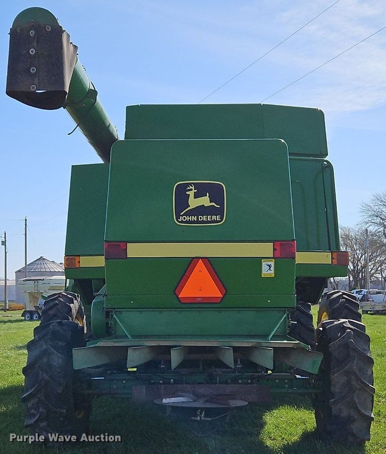 image for item EI3666 1991 John Deere 9500 RWA combine