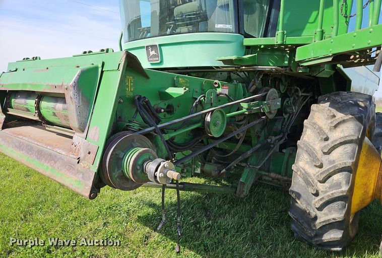 image for item EI3666 1991 John Deere 9500 RWA combine