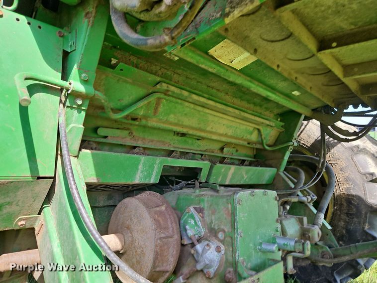 image for item EI3666 1991 John Deere 9500 RWA combine