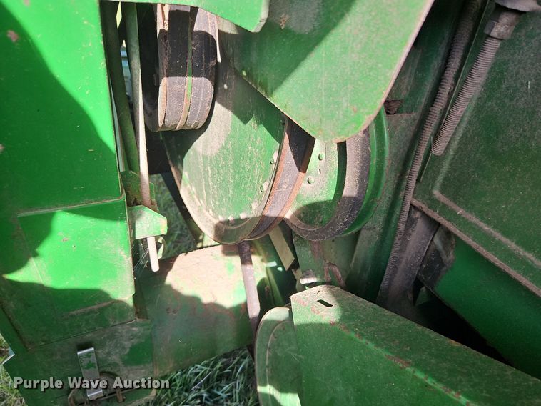 image for item EI3666 1991 John Deere 9500 RWA combine