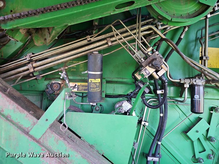 image for item EI3666 1991 John Deere 9500 RWA combine
