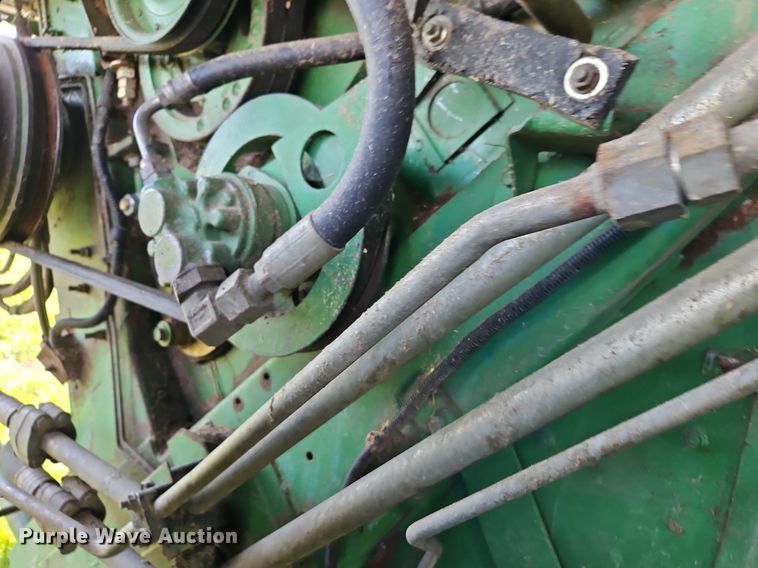 image for item EI3666 1991 John Deere 9500 RWA combine