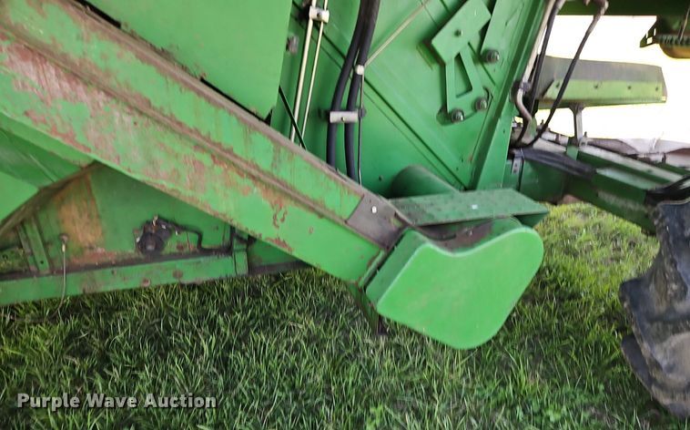 image for item EI3666 1991 John Deere 9500 RWA combine
