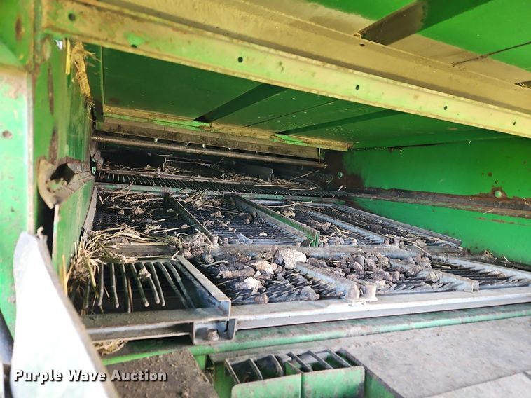 image for item EI3666 1991 John Deere 9500 RWA combine