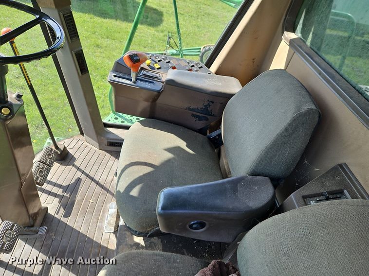 image for item EI3666 1991 John Deere 9500 RWA combine