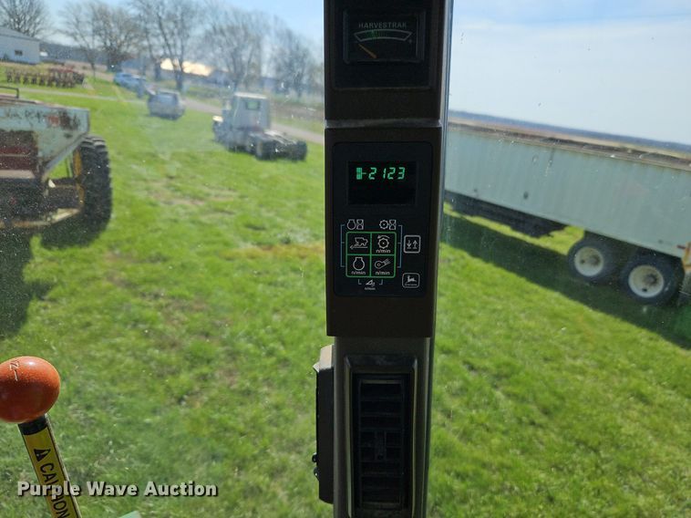 image for item EI3666 1991 John Deere 9500 RWA combine