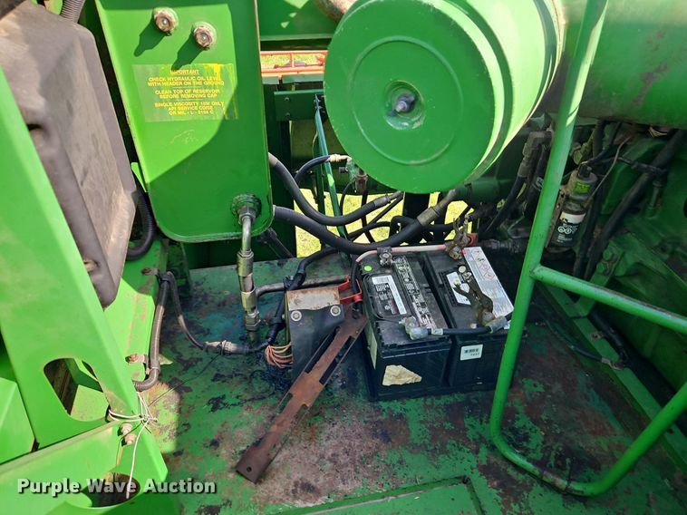 image for item EI3666 1991 John Deere 9500 RWA combine
