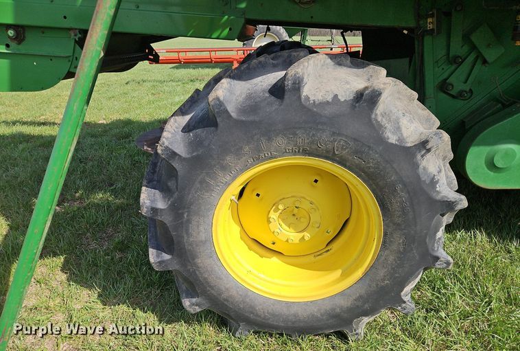 image for item EI3666 1991 John Deere 9500 RWA combine