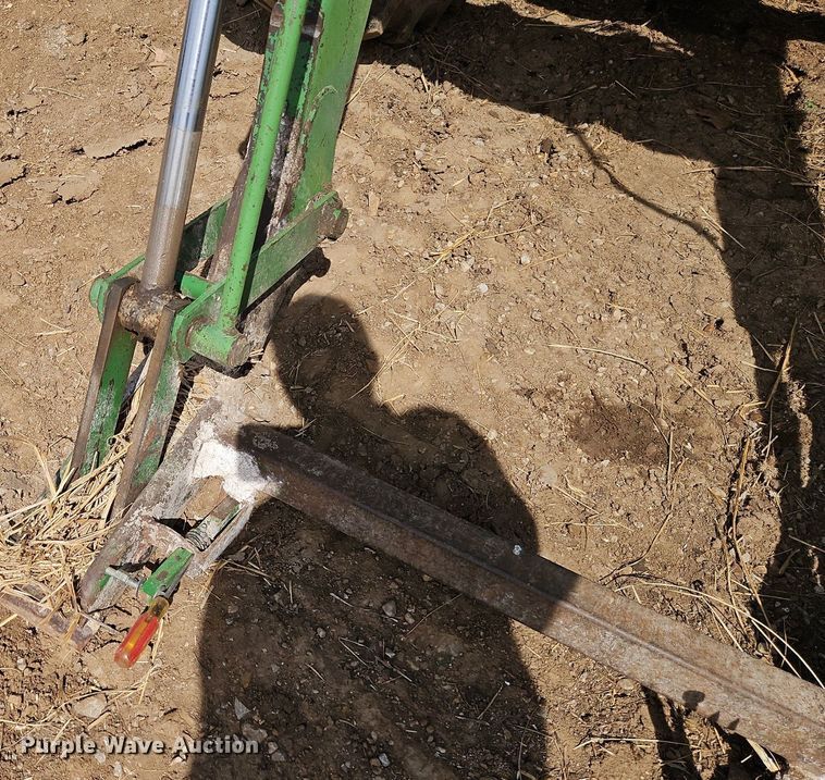 image for item EI3669 1983 John Deere 4050 MFWD tractor