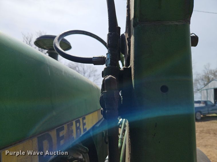 image for item EI3669 1983 John Deere 4050 MFWD tractor