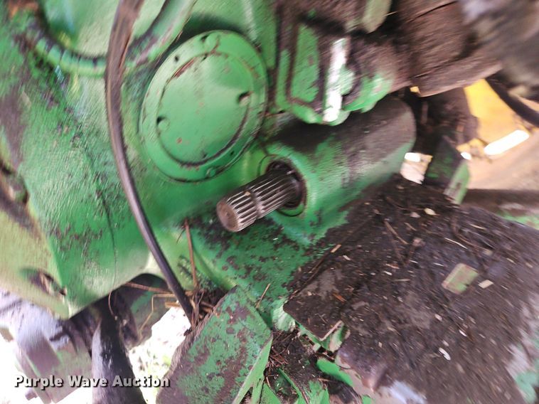 image for item EI3669 1983 John Deere 4050 MFWD tractor
