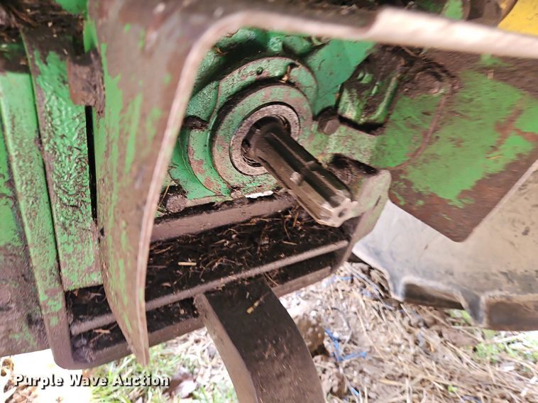 image for item EI3669 1983 John Deere 4050 MFWD tractor