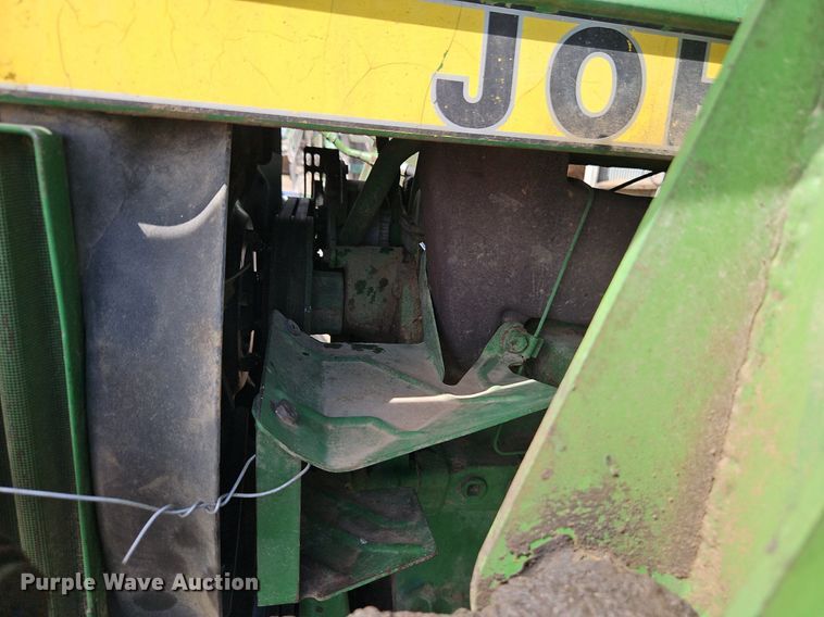 image for item EI3669 1983 John Deere 4050 MFWD tractor