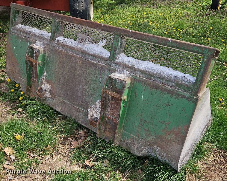 image for item EI3669 1983 John Deere 4050 MFWD tractor