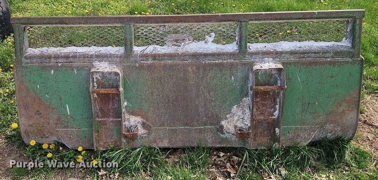 image for item EI3669 1983 John Deere 4050 MFWD tractor