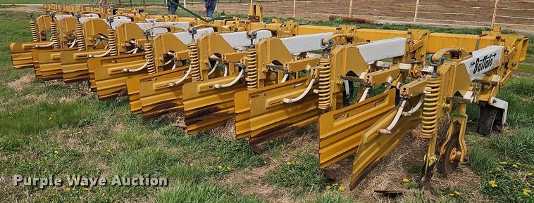 image for item EI3670 Buffalo 6400 row crop cultivator