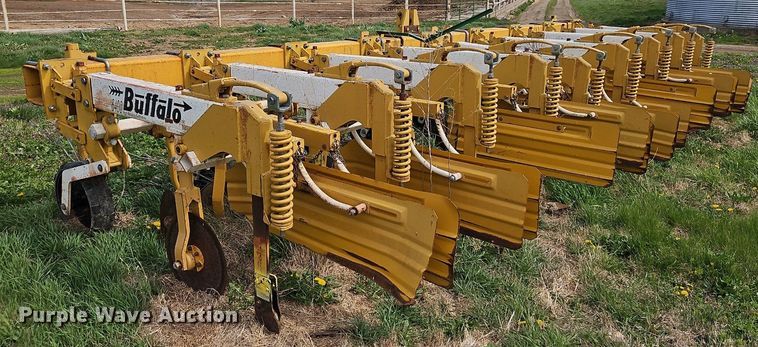 image for item EI3670 Buffalo 6400 row crop cultivator