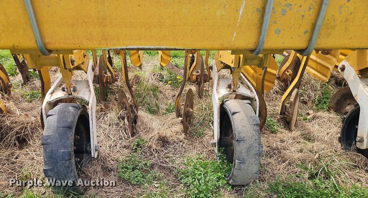 image for item EI3670 Buffalo 6400 row crop cultivator