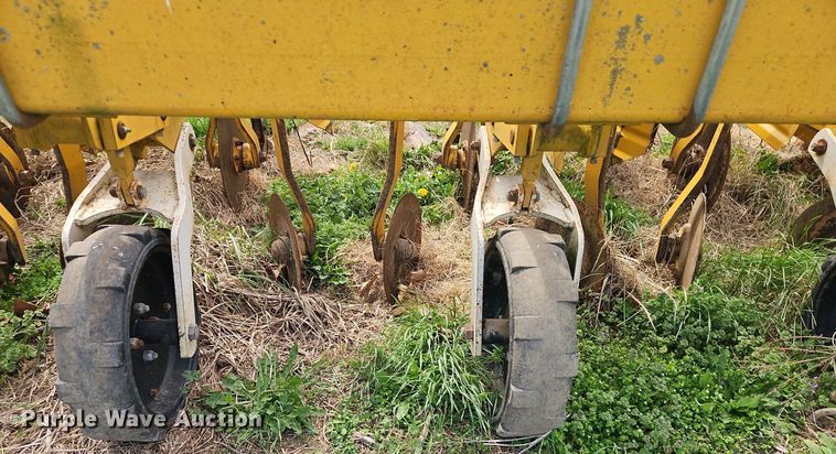 image for item EI3670 Buffalo 6400 row crop cultivator