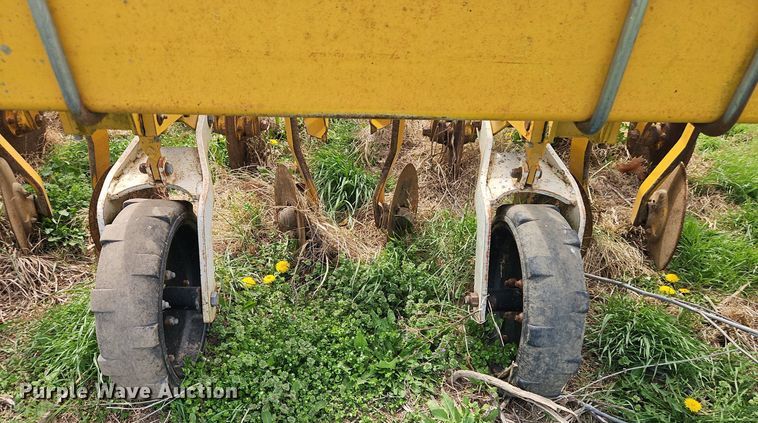 image for item EI3670 Buffalo 6400 row crop cultivator