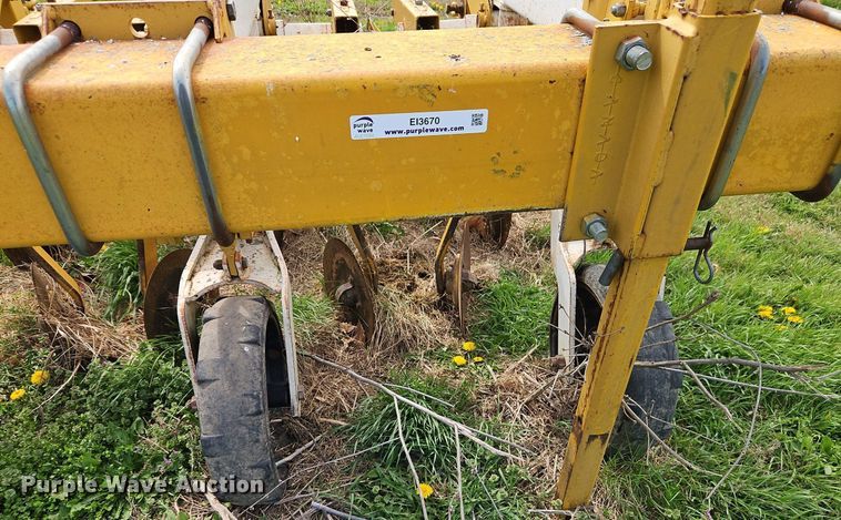 image for item EI3670 Buffalo 6400 row crop cultivator