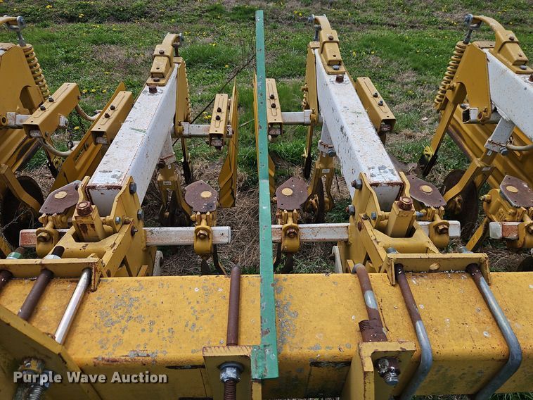 image for item EI3670 Buffalo 6400 row crop cultivator