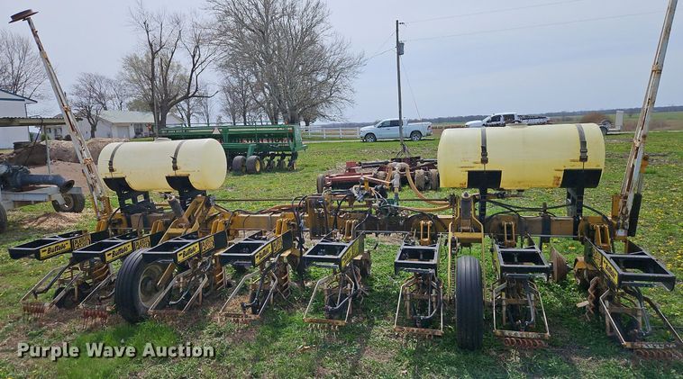 image for item EI3672 Buffalo  7530-8-30 planter