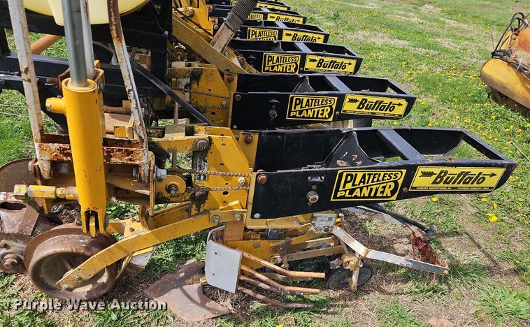 image for item EI3672 Buffalo  7530-8-30 planter