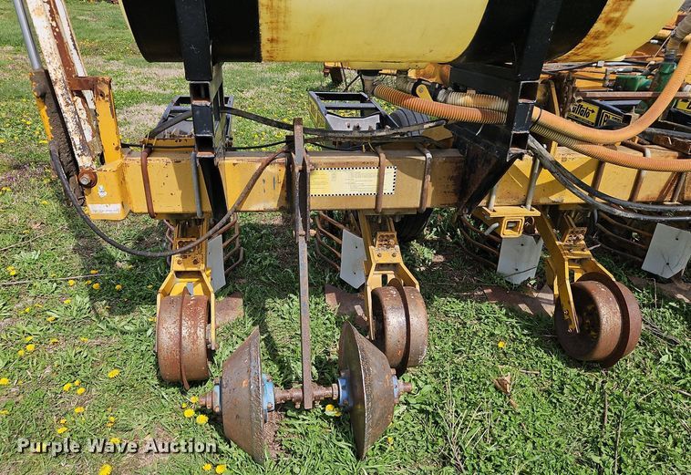 image for item EI3672 Buffalo  7530-8-30 planter