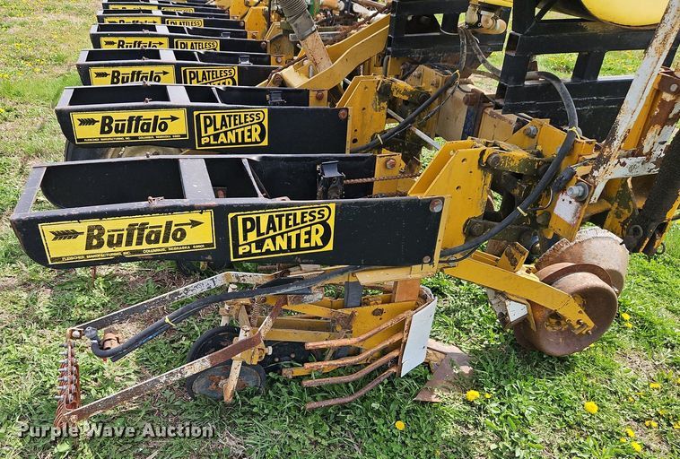 image for item EI3672 Buffalo  7530-8-30 planter