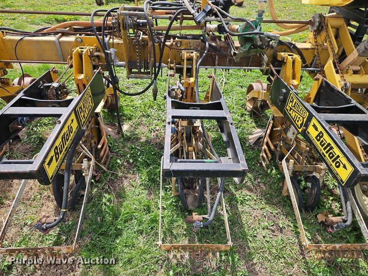 image for item EI3672 Buffalo  7530-8-30 planter