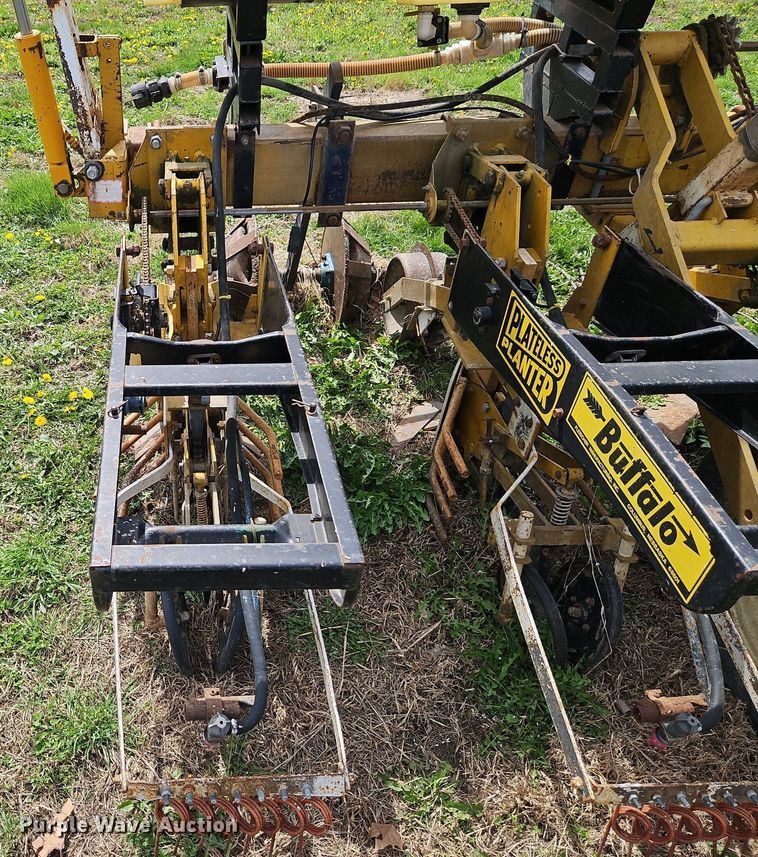 image for item EI3672 Buffalo  7530-8-30 planter