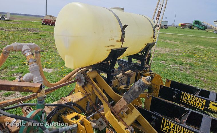 image for item EI3672 Buffalo  7530-8-30 planter