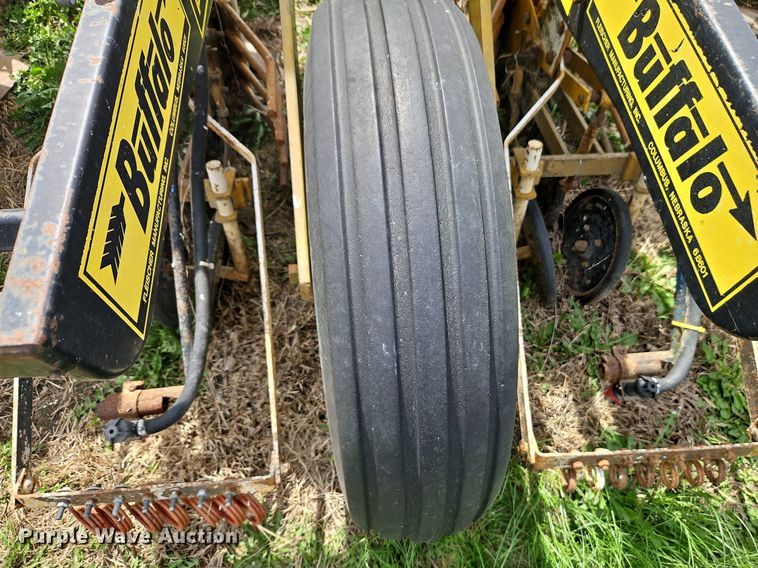 image for item EI3672 Buffalo  7530-8-30 planter