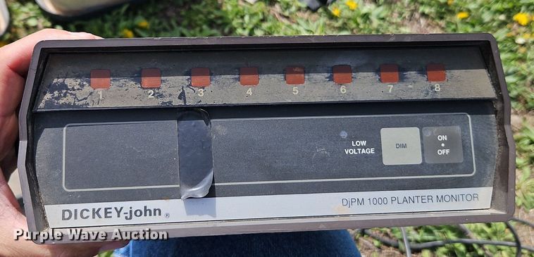 image for item EI3672 Buffalo  7530-8-30 planter