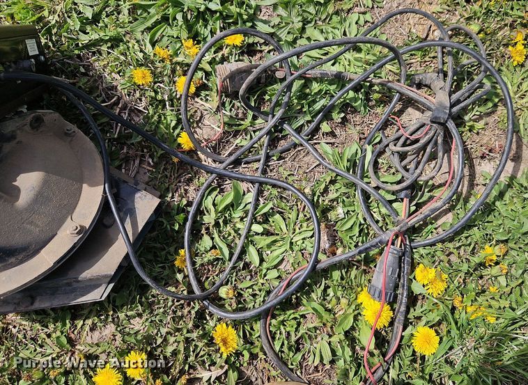 image for item EI3672 Buffalo  7530-8-30 planter