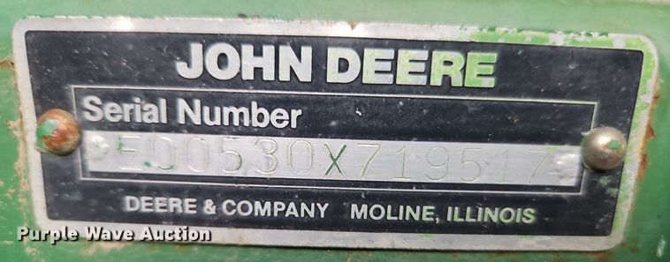 image for item EI3674 1986 John Deere 530 round baler