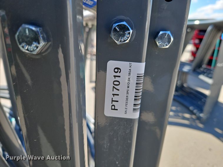 image for item EI3686 (5) B&W PT17019 bale feeder